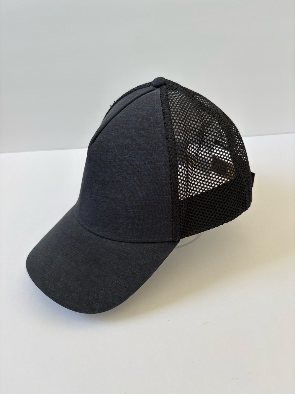 Lululemon Commission Adjustable Trucker Baseball Hat Grey Black Mesh Back Golf